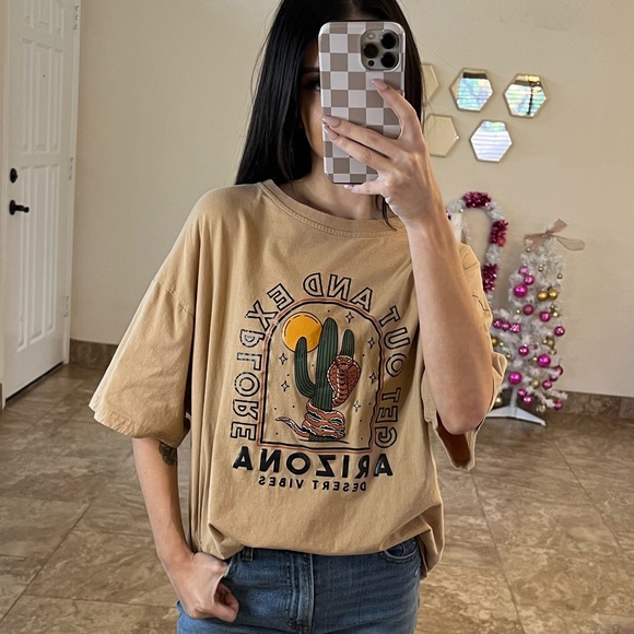 Arizona Desert Oversized Graphic Tee - Picture 5 of 5